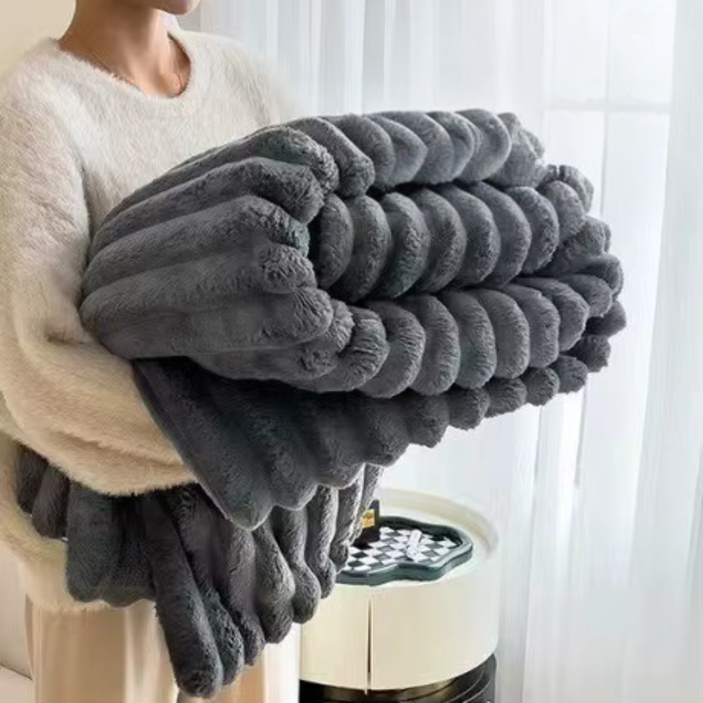 Sumptuous Cozy Fleece Throw Blanket™