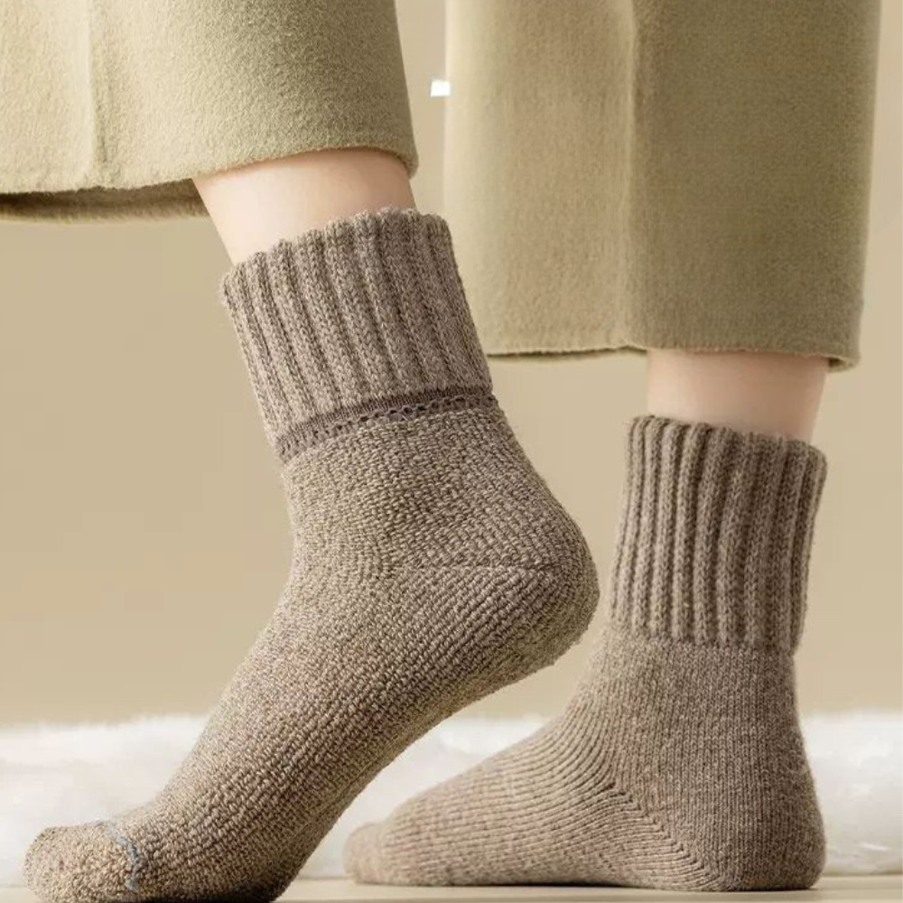 Winter Comfort Plush Socks™