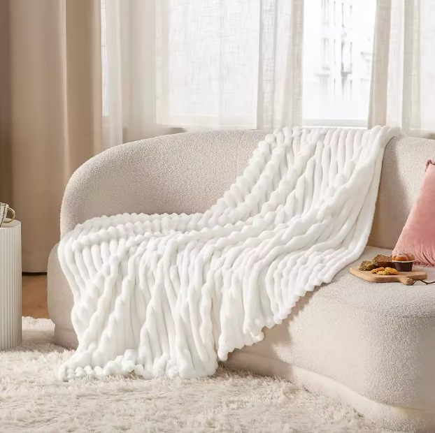 Sumptuous Cozy Fleece Throw Blanket™
