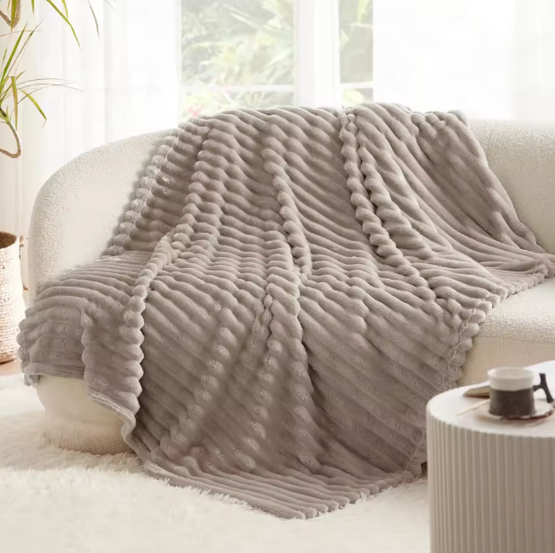 Sumptuous Cozy Fleece Throw Blanket™